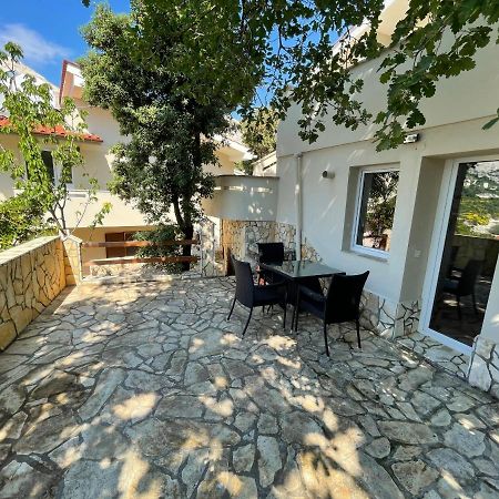 Apartment Victoria Stara Baska Ngoại thất bức ảnh