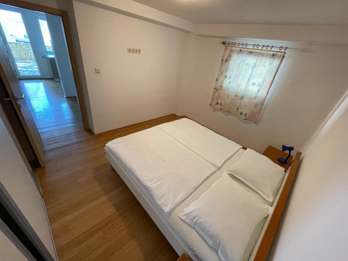 Apartment Victoria Stara Baska Ngoại thất bức ảnh