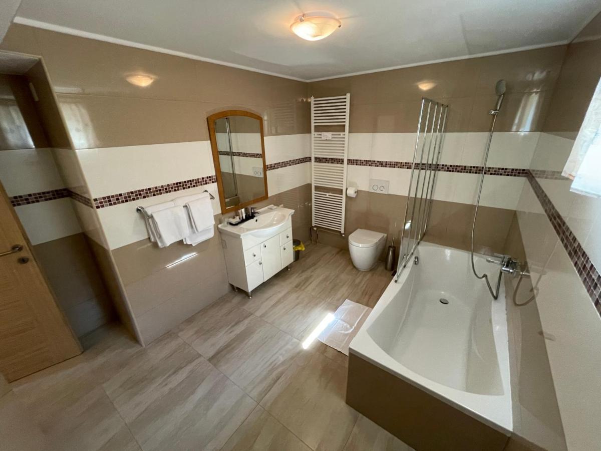 Apartment Victoria Stara Baska Ngoại thất bức ảnh
